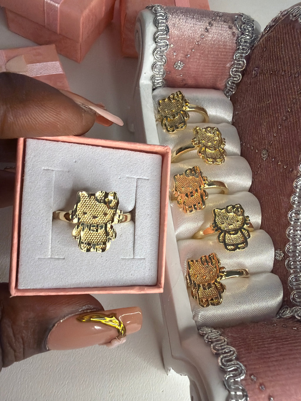 HK Ring