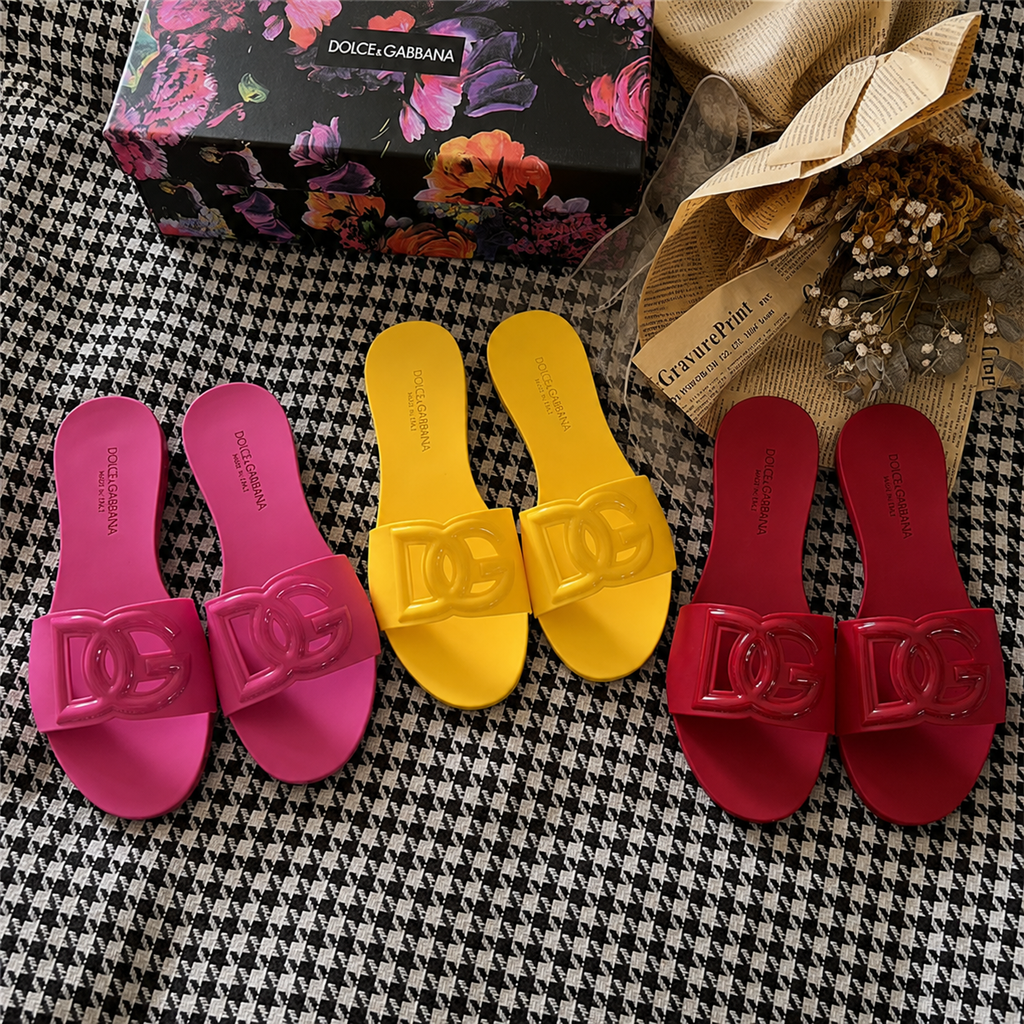 DG Slide Sandals
