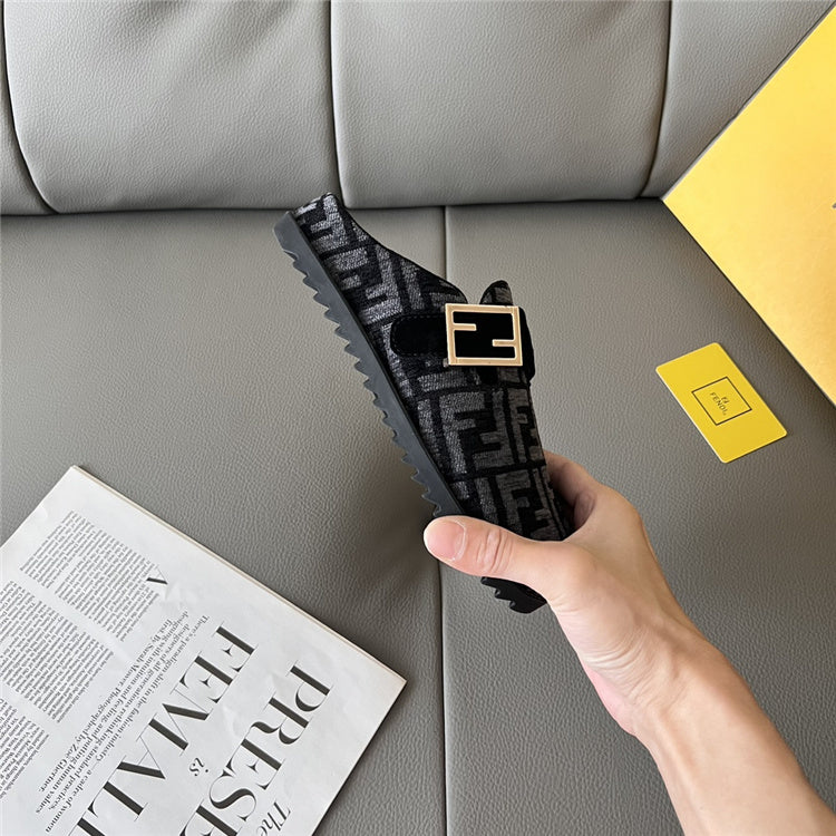 Fendi Clogs