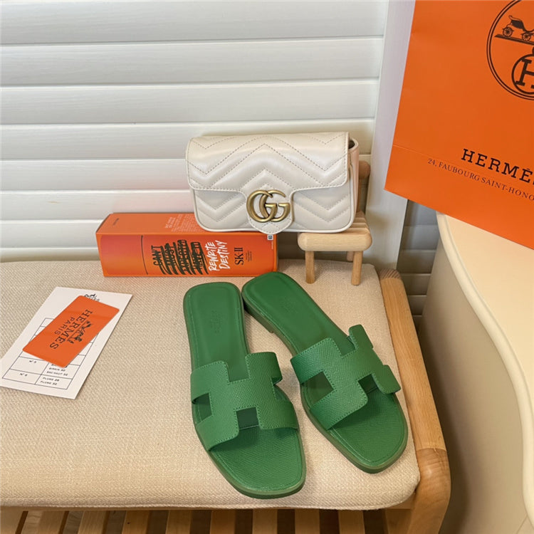 H Slide Sandals