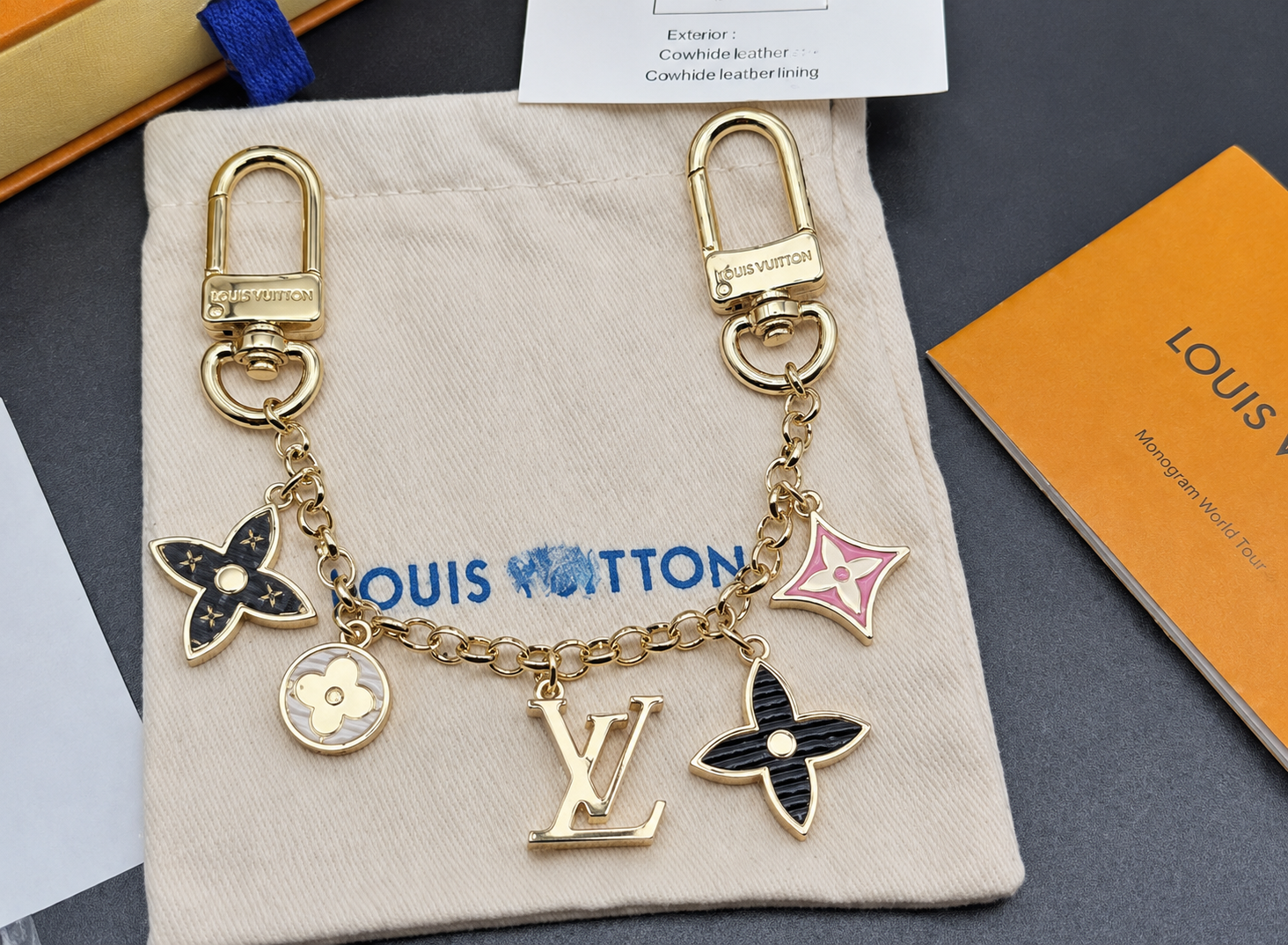 Louie BagCharm pink