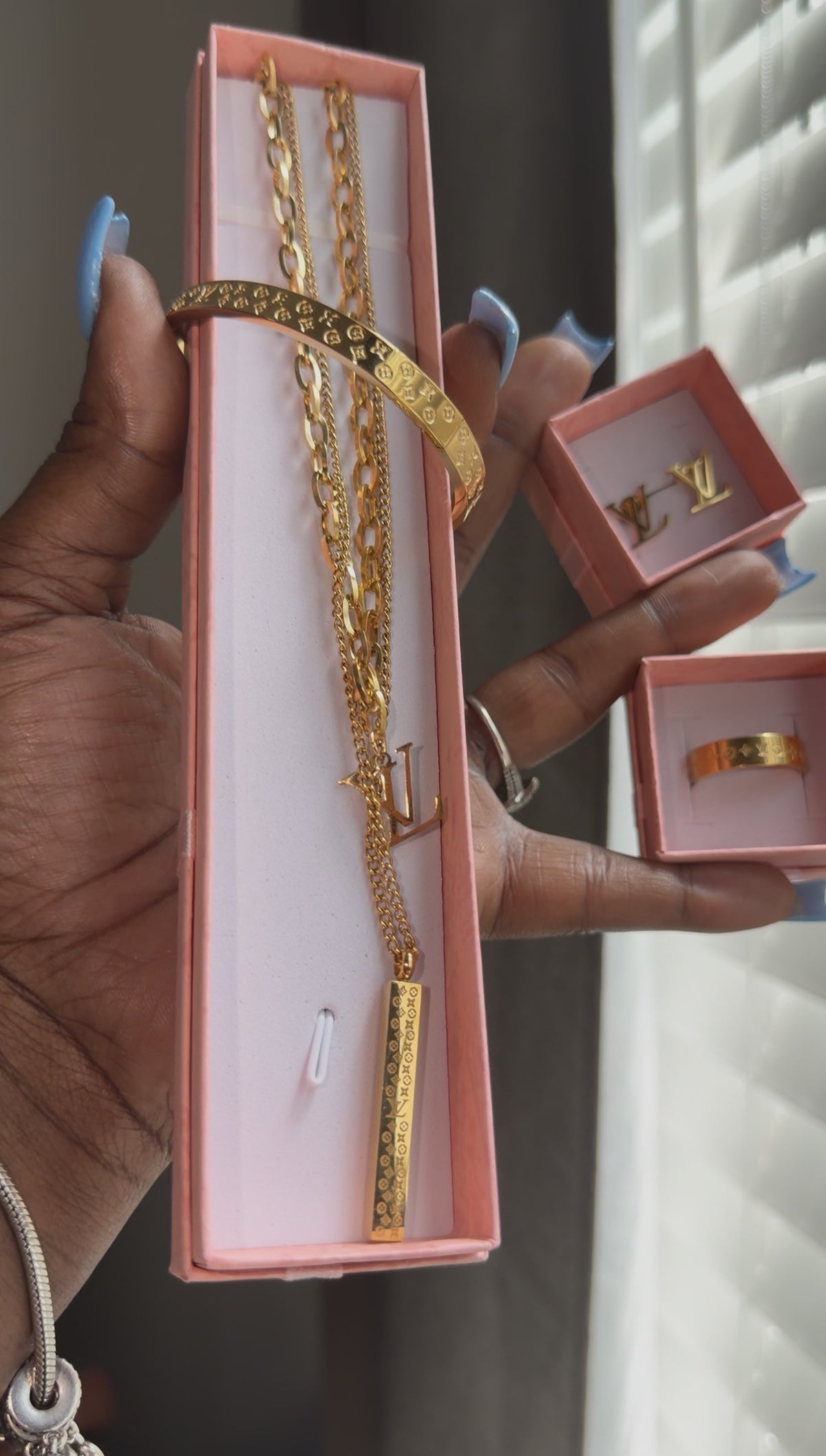 4piece LV Set