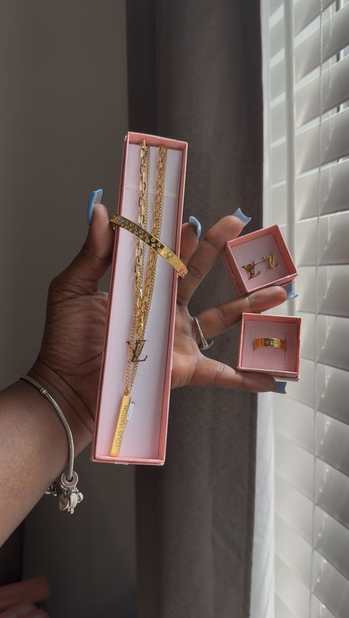 4piece LV Set