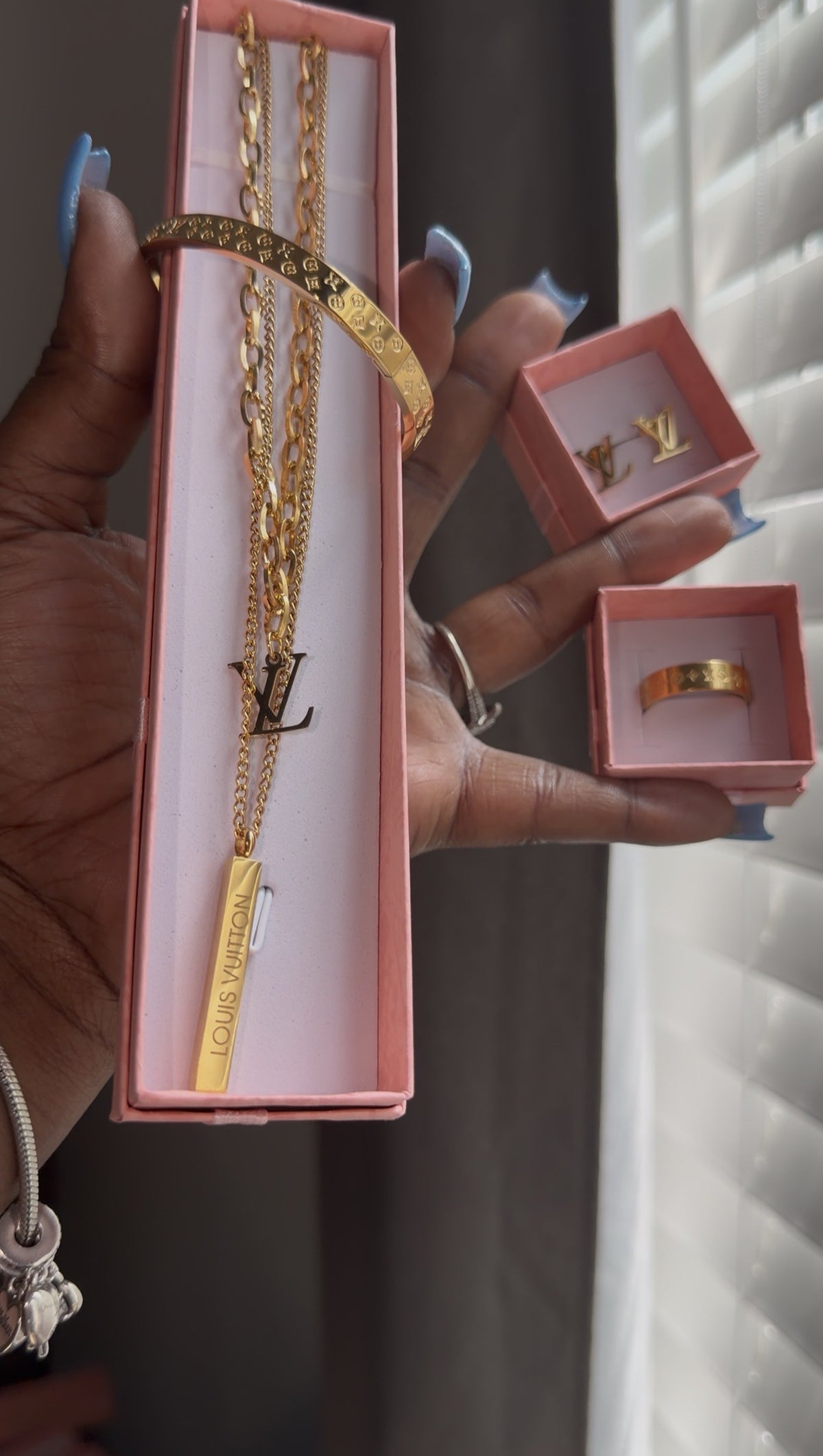 4piece LV Set
